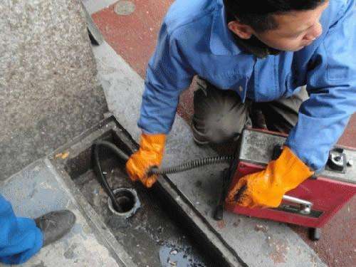 大成镇疏通下水道