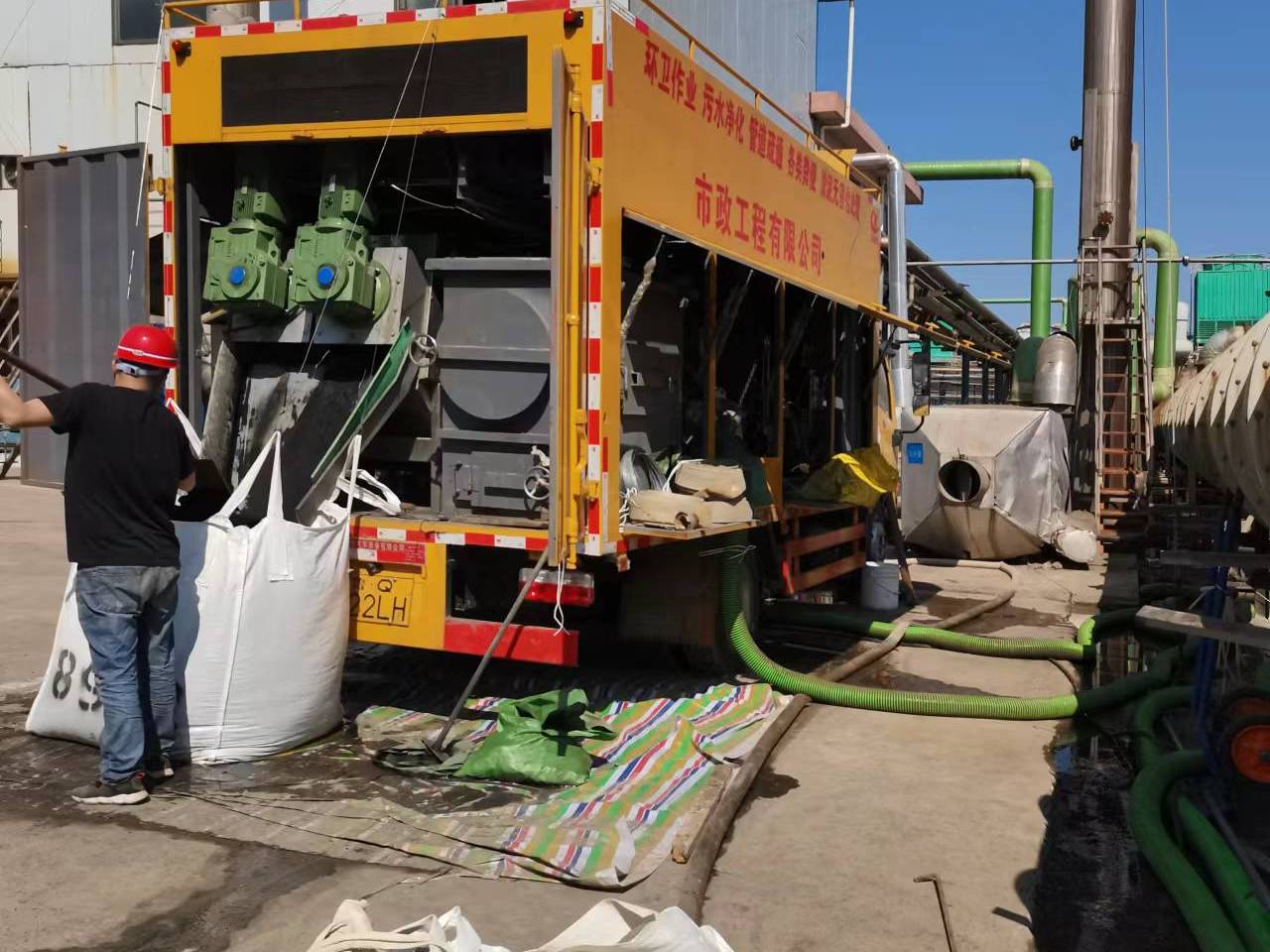 大成镇淤泥压干处理